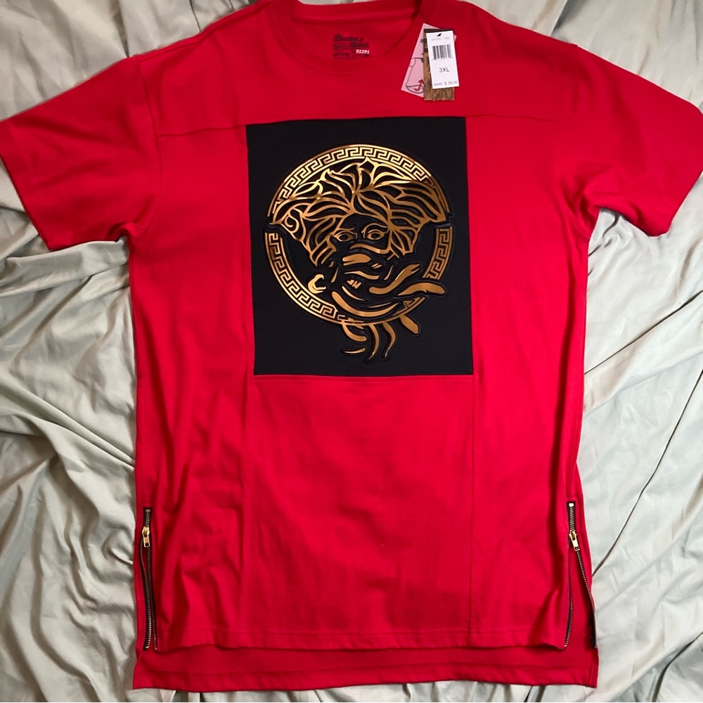 Men's Bleecker & Mercer T-Shirt, Red with raised Medusa Head emblem, Size 3XL